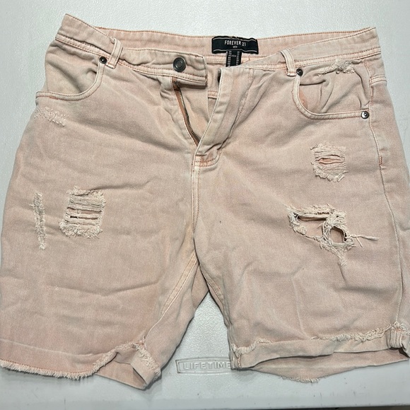 Pink shorts - Picture 1 of 1